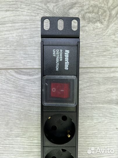 Блок розеток PDU Hyperline SHE19-8SH-S-IEC