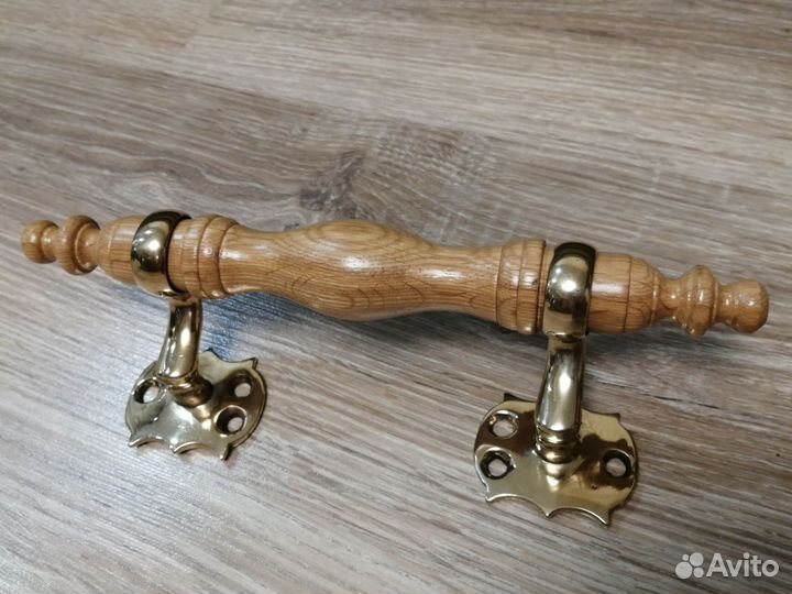 Старинная дверная ручка