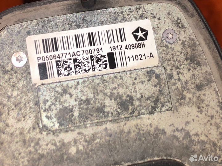 Антенна jeep grand cherrokie wk2