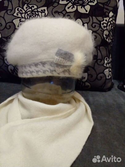 Берет с шарфом