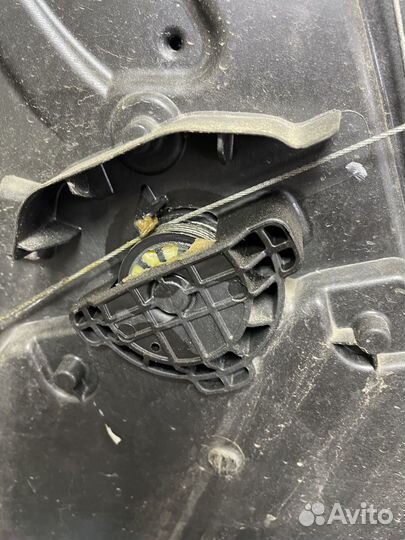 Стеклоподъемник передний левый Фольксваген Гольф 6