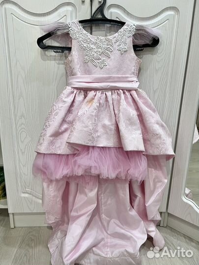 Платье на девочку