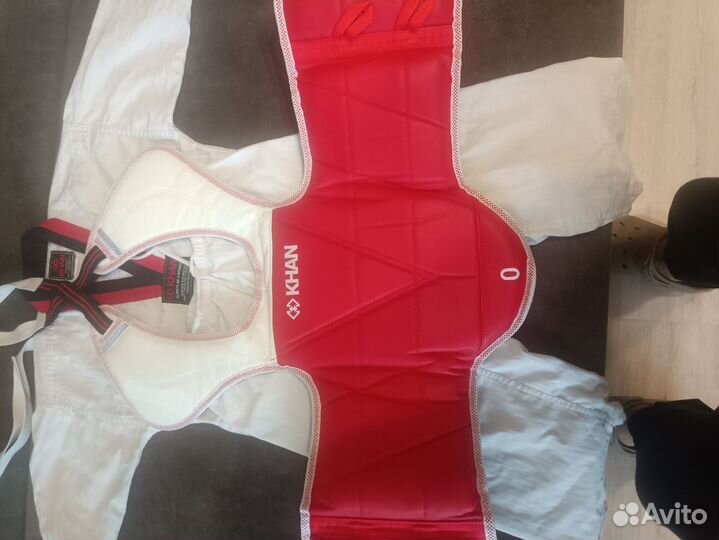 Добок и защита для тхеквондо