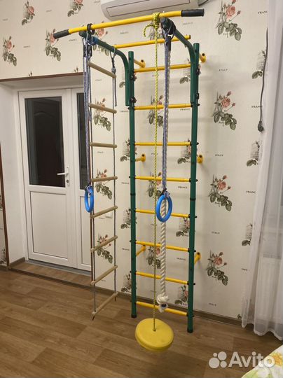 Спортивная шведская стенка