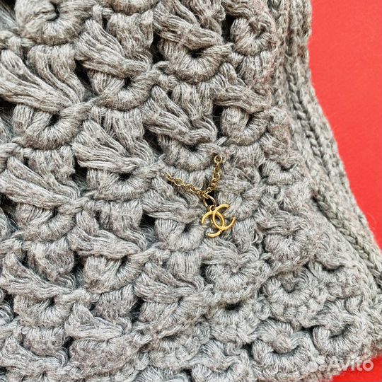 Женский шерстяной шарф. Длина - 1,85 м. Б/у