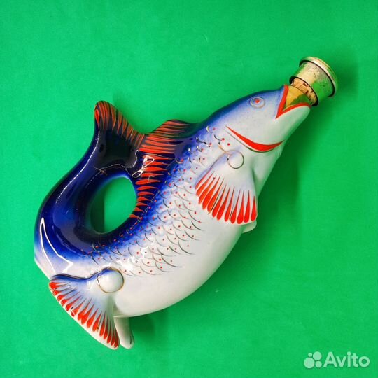 Фарфоровый графин рыба от ликерного набора, СССР