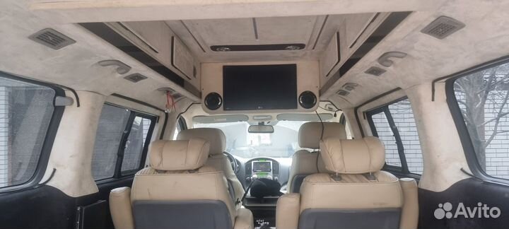 Hyundai Grand Starex 2.5 AT, 2013, 214 000 км