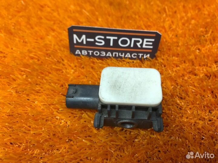 Датчик airbag (удара) Mercedes-Benz M-Class W164