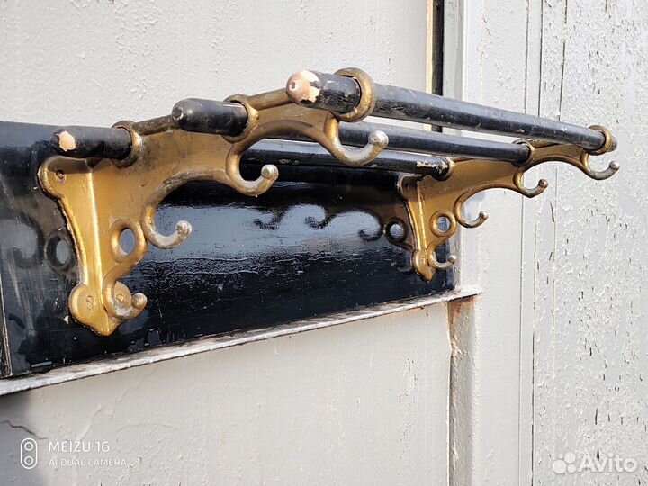 Вешалка для прихожей старая