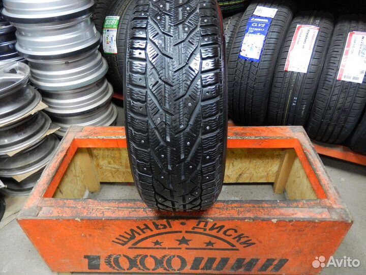 Kormoran SUV Stud 215/60 R17