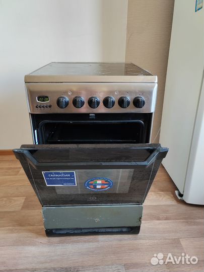 Плита электрическая Indesit стеклокерамика