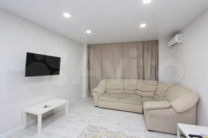 2-к. квартира, 60 м², 2/10 эт.