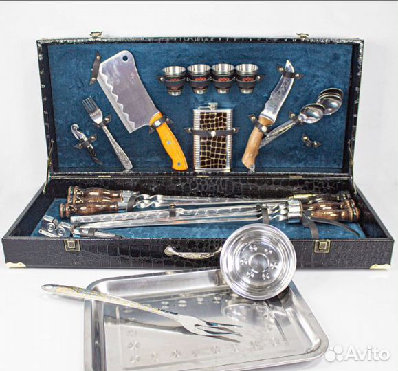 Шашлычный набор №10. Крокодил / синий велюр