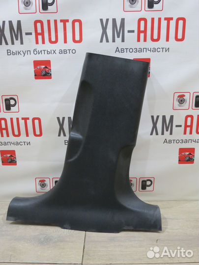 Обшивка стойки средняя правая Audi A7