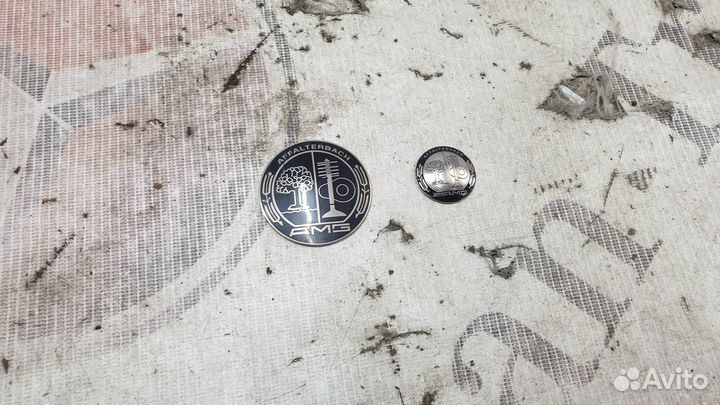 Шилдик (эмблема) на Mercedes-Benz W219 AMG