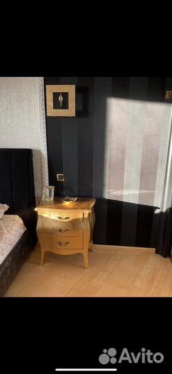 Тумба прикроватная
