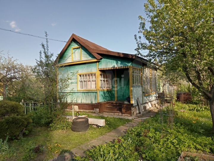 Дача 16 м² на участке 8 сот.