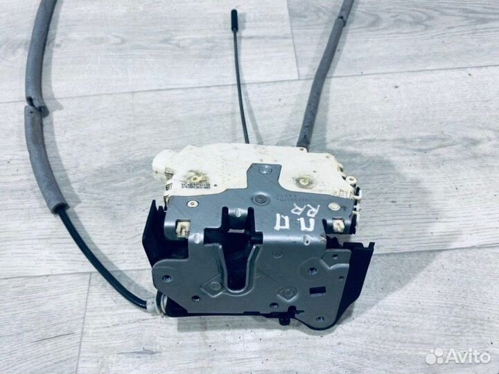 Замок двери передний правый Land Rover Range Rover