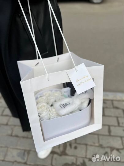 Подарочный пакет с окошком