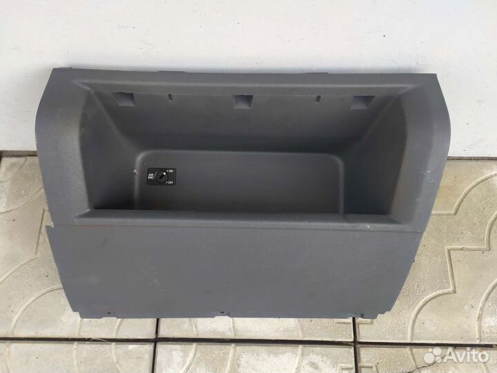 Бардачок на WV caddy 2