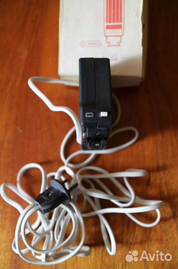 Фотовспышка СССР, коробки фототехники, ремешки