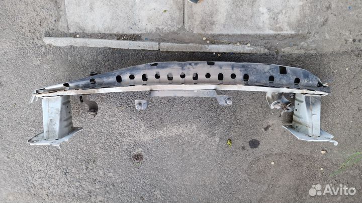 Балка усилитель бампера Mitsubishi Outlander 3