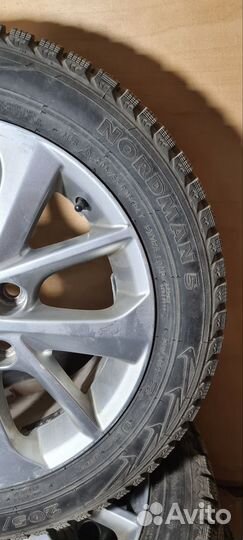 Зимние колеса r 16 в сборе на тойота королла