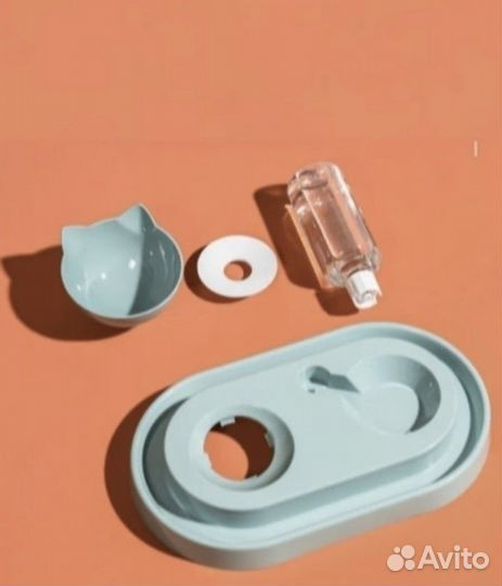 Миска для кошек и собак с бутылкой новая