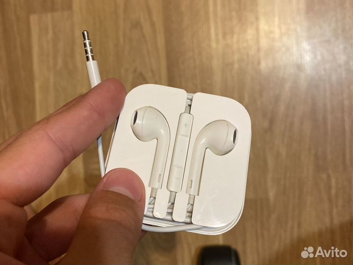 Наушники earpods