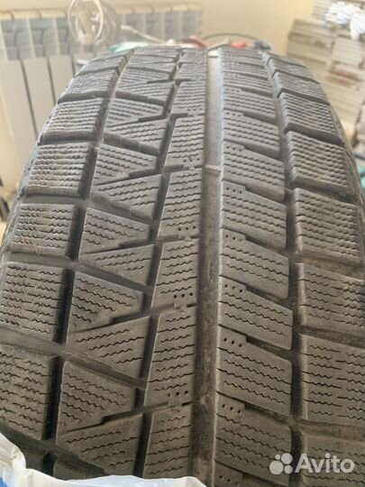 Bridgestone Blizzak Revo GZ 225/60 R17 99
