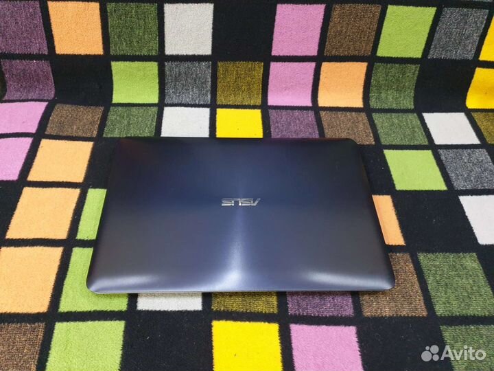 Ноутбук asus X556UQ i5