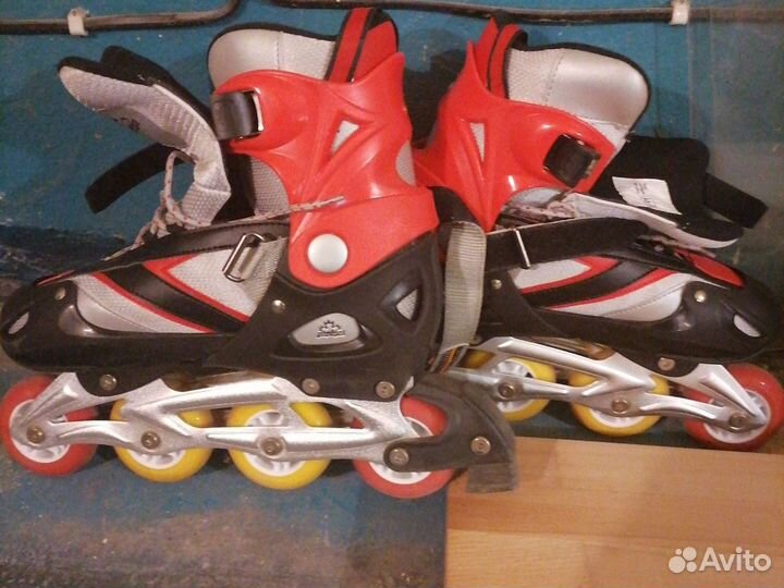 Роликовые коньки новые