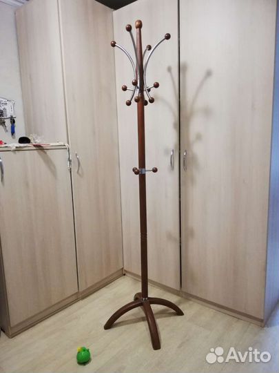 Вешалка напольная