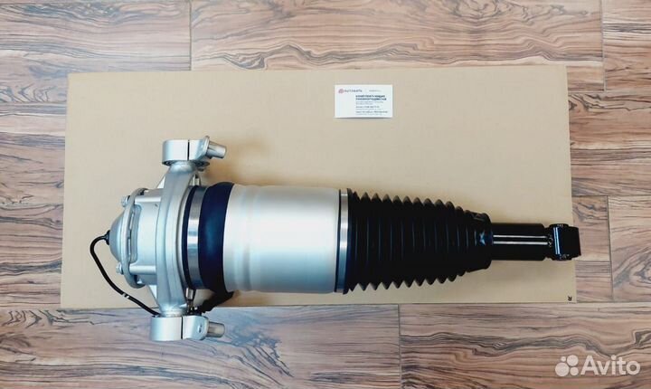 Пневмостойка Volkswagen Touareg II NF задняя