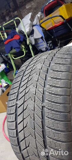 Roadmarch Winter XPro 999 275/40 R20 и 315/35 R20 106H