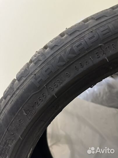 Nokian Tyres Hakkapeliitta 9 255/35 R19