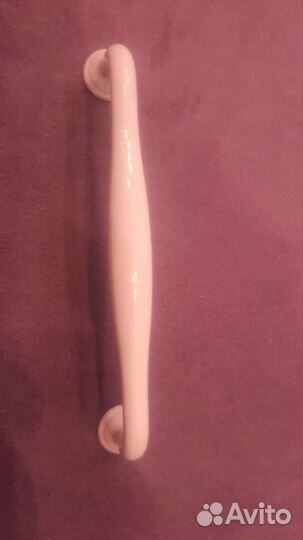 Мебельная ручка розовая