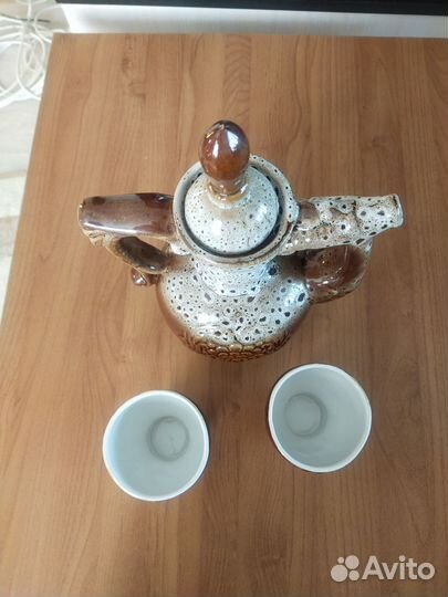 Глиняный кувшин