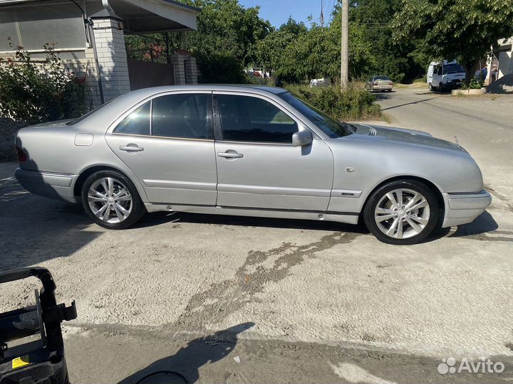 Mercedes-Benz E-класс 2.3 МТ, 1996, 350 000 км