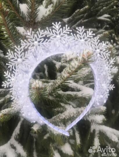 Ободок снежинки