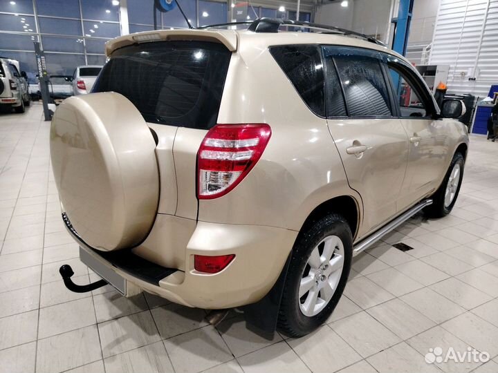 Toyota RAV4 2.0 МТ, 2011, 260 300 км