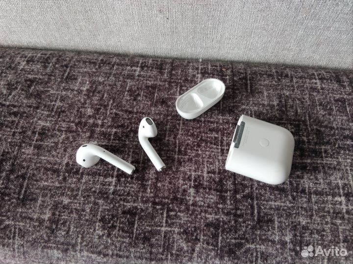 Apple Airpods 2