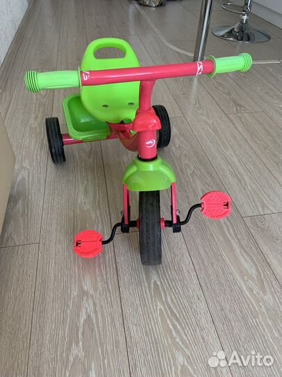 Трехколесный велосипед