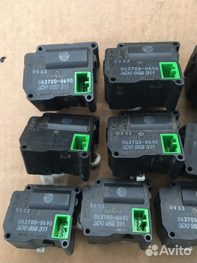 Моторчик заслонки печки Volkswagen Phaeton(2006)