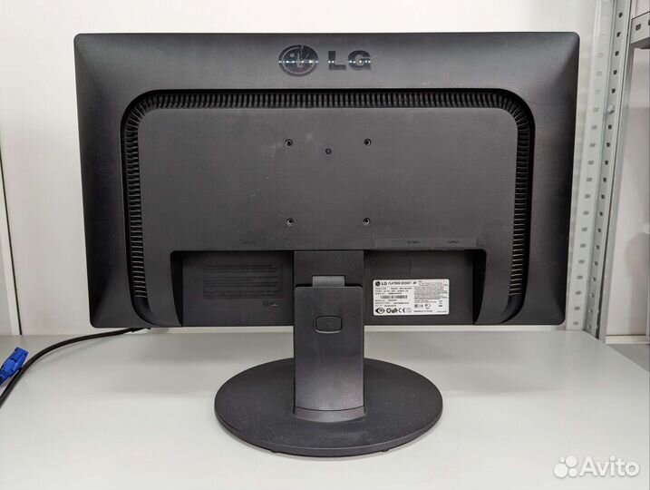 Мониторы LG 22 дюйма, Full HD