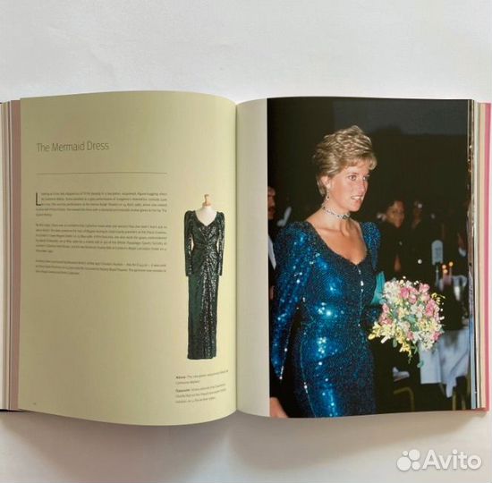 «Diana: A Life in Dresses» / фотоальбом