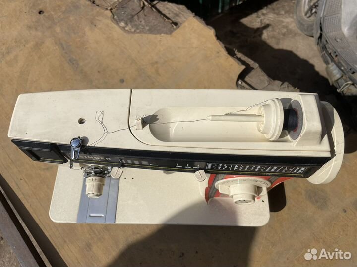 Швейная машина Singer 972