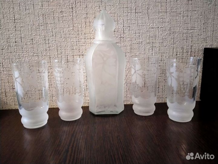 Набор:графин и стаканы