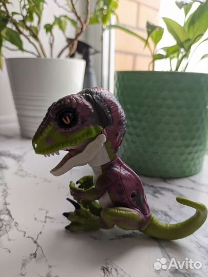 Робот Fingerlings Untamed Raptor