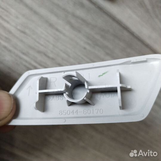 Форсунка омывателя Lexus Gx 460 правая 13-19